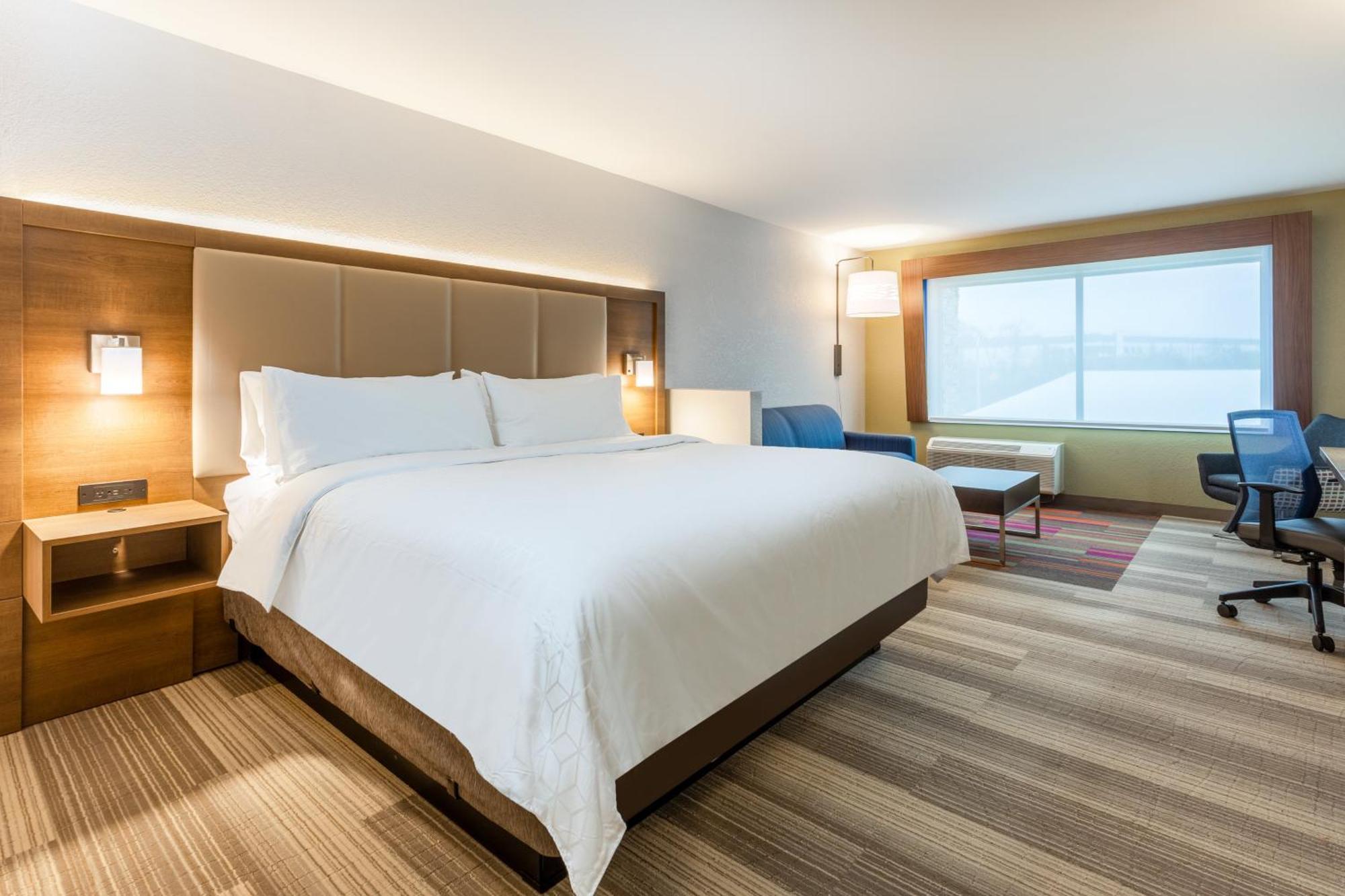 Holiday Inn Express & Suites - Florence - Cincinnati Airport By Ihg Exterior photo